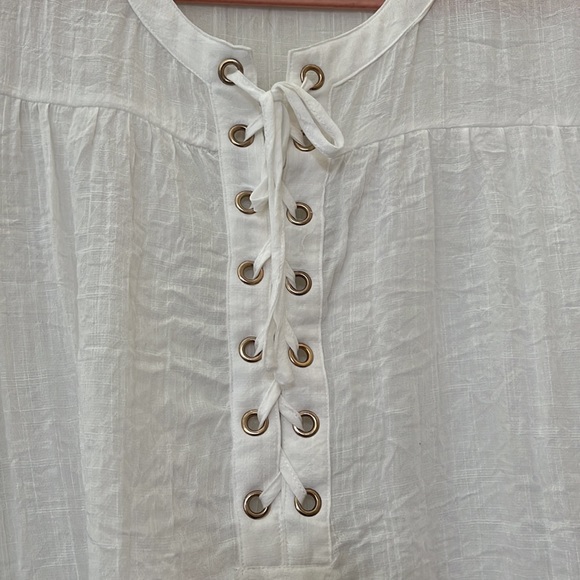 FOREVER 21 lace up white shirt - Picture 4 of 8